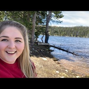 Meet your Posher, Cassi